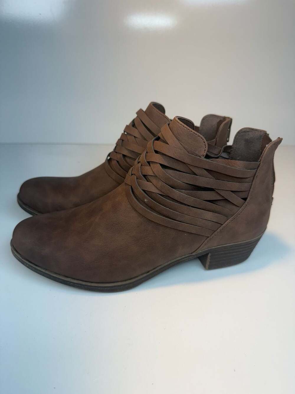 SO Ankle Booties Size 8 Brown Faux Leather Strappy Back Zip